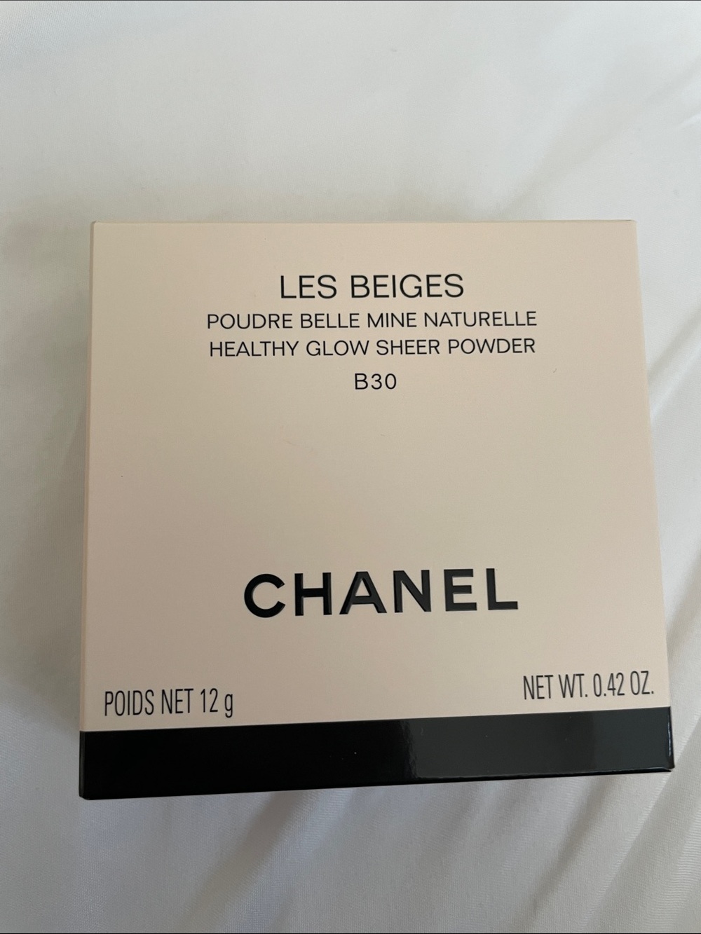 CHANEL Les Beiges Healthy Glow Sheer Powder B30 - Beige & Black Packaging